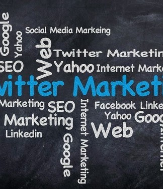Nube de palabras con términos: Twitter Marketing, Web, SEO, Internet Marketing, Blogging, Facebook, Linkedin, Yahoo, Social Media Marketing.