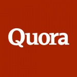 Logotipo de Quora con texto blanco sobre fondo rojo.