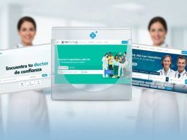 Cuatro médicos de pie en el fondo, mientras en primer plano aparecen cinco sitios web sanitarios para encontrar médicos.